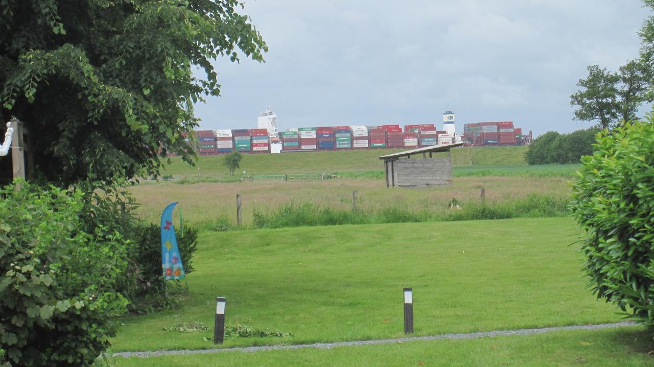 Gaestehaus Zur Linde Otterndorf Exterior photo